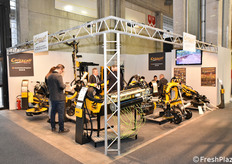 Macchinari, attrezzi e materiali per la lavorazione del terreno e delle piante, trinciatrici presso lo stand Orizzonti.