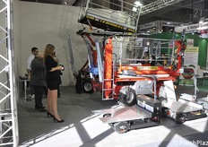 Numerose le aziende con agevolatrici per la raccolta in mostra