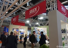 Tante le insegne della Gdo presenti. Qui Selex