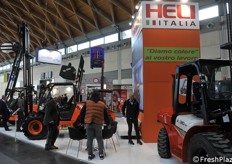Lo stand di Heli Italia specializzata in sollevatori