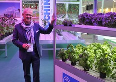 Massimo Lucchini fra alcune delle tecnologie della Idromeccanica Lucchini