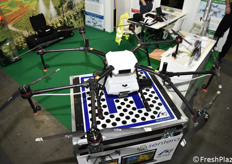 Esemplare di drone, da utilizzare in agricoltura di precisione.