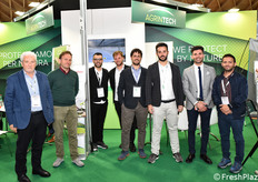 Foto di gruppo del team Agrintech. Da sinistra: Bruno Gagliardo, Michele Bravetti, Alfredo D'Incecco, Davide Dire, Stefano Vocca, Alessandro Gagliardo, Bartolo Rendo e Stefano Gallotta