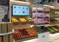 Grow Unit di Cefla Shopfitting, un sistema di crescita indoor di micro ortaggi (una delle nove medaglie d'oro per le innovazioni a Macfrut 2018).