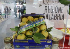 Collettiva Regione Calabria. A fare gli onori di casa il limone di Rocca Imperiale Igp.