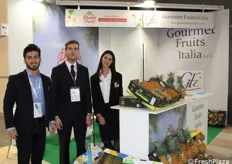 José Carlos Chaves, Paolo Zobec e Francesca Delvecchio allo stand della Dream Fruit/Gourmet Fruits Italia.