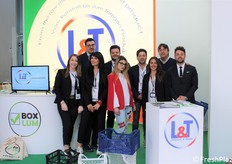 Il team di L&T Logistic&Trade, azienda pugliese specializzata nella produzione e commercializzazione di prodotti per il packaging.