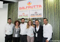 Foto di gruppo per la emiliana-romagnola Sal Frutta.