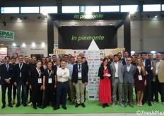 Foto collettiva con i rappresentanti delle aziende che hanno partecipato allo stand della Regione Piemonte, partner per l'edizione 2019 di Macfrut