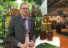 Leonardi Andrea, responsabile commerciale di Crespi, azienda storica ligure specializzata nella produzione di prodotti tipici, tra i quali: pesti, olive taggiasche, patè e conserve vegetali