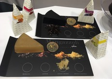 La nuova linea di aceti solidi da grattugiare nei gusti di: aceto balsamico, lampone, limone e zenzero, arancia e cannella