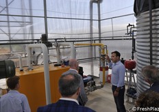 "Sala macchine" con impianto di riscaldamento alimentato a metano, sistemi di fertirrigazione, depurazione acque.