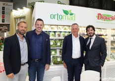 Il team di Ortomad, sorridente, dopo una seconda giornata davvero ricca di visitatori e appuntamenti.