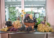 L'uva esposta nel ristorante di un prestigioso hotel a 5 stelle