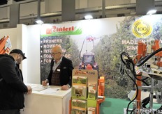 Lo stand della ditta Rinieri di Forlì