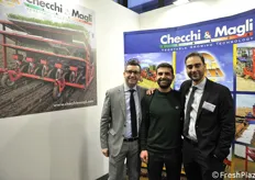 Federico Sannini e Ian Zulli di Checchi&Magli; al centro il cliente Vittorio D'Alessandro