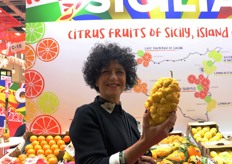 Distretto Agrumi di Sicilia. Nella foro Federica Argentati (presidente)