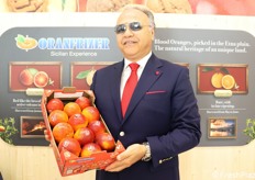 Oranfrizer. Sopra, Sebastiano Alba (amministratore)