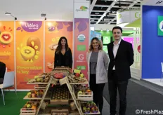 I prodotti di AgricolliBio con Francesca Pennacchia & Tania Incerti insieme a Maximilian Feulner di Vitaina