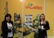 Laura Bufano (assistente) e Valentina Sanna (export-manager) de La Costiera di Ferdinando Vinaccia
