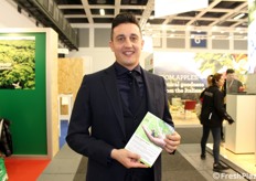 Presso lo stand dell'azienda Mirra, conosciamo Marco Vuocolo del Vivaio Piccoli Frutti