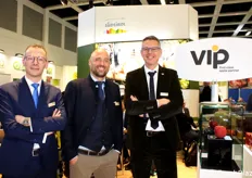 Fabio Zanesco (direttore commerciale), Benjamin Laimer (responsabile marketing) e Martin Pinzger (direttore generale) di VI.P, l'Associazione delle Cooperative Ortofrutticole della Val Venosta