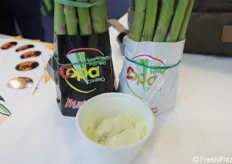 In fiera, con la collaborazione del mastro gelatiere Mario Serani, la Cooperativa ha fatto assaggiare ai visitatori il gelato all'asparago. Una delizia!