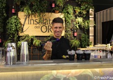 Bruno Vanzan, Campione Del Mondo di Flair Bartending, nello stand di Insalata dell'Orto.