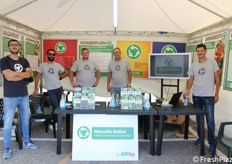 Salvatore Dei Giudici (collaboratore), Luca Corradi (funzionario di vendita), Alessandro Di Meo (tecnico), Marcello Bellini (titolare) e Natalino Pongelli (direttore amministrativo) dell'azienda Marcello Bellini