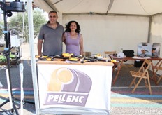 Demetrio Parlapiano (titolare) e Monica Coritti (collaboratrice) di Punto Verde