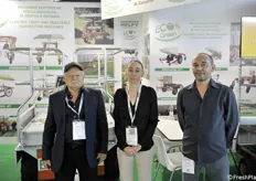 Lo stand Ecogreen: Leonardo Zanarini, Chiara Balboni e Marco Bastia 