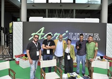 La squadra di Agrilinea con Sauro Angelini al centro 