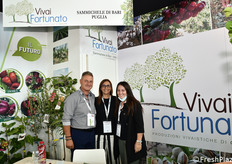 Luca Fortunato insieme a Miriam Gigantelli e Marinella Cisternino.