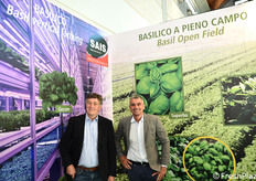 Faliero Liverani e Luigi Santini in rappresentanza della ditta sementiera italiana SAIS Sementi.