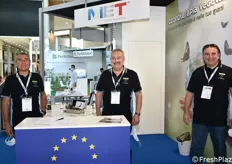Presso lo stand MET, specialista in sistemi di sanificazione mediante ozono, Fabiano Senese, Federico Ponti e Luca Gamberini.