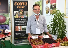 Renato Spada di Convi Vivai presenta il marchio commerciale Goccia Rossa per le susine brevettate a polpa rossa Green Red e Marcò, sviluppate dal vivaio israeliano Ben Dor.