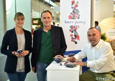 Barbara Allisio, Romualdo Riva e Carlo Lingua presentano alcune nuove confezioni della linea BerryWay.