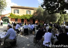 Pranzo nel giardino della tenuta San Martino a Forlì