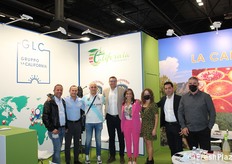 Il team di La California con alcuni clienti spagnoli
