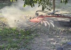Grazie al movimento circolare viene formata un'andana che faciliterà poi l'aspirazione