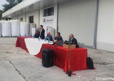 Il tavolo dei relatori