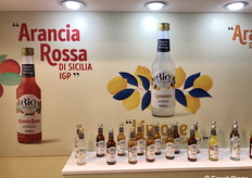 Linea dei succhi di Arancia rossa siciliana, Limone e Mandarino a marchio Polara.