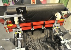 Machcina per stendere pacciamatura biodegradabile