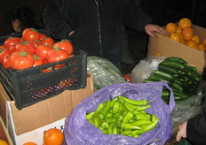 Le prime foto del reportage si riferiscono ad un mercato situato nei pressi della stazione ferroviaria, nella parte meridionale della città. Qui arrivano non solo treni da tutto il paese, ma anche dalla confinante Georgia.