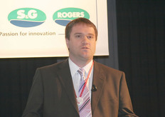 Ian Puddephat, rappresentante di Syngenta, ha discusso della maniera in cui i pomodori conquistano un posto negli scaffali dei supermercati grazie alle loro caratteristiche gustative.