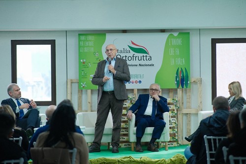 Italia Ortofrutta Unione Nazionale: incontro in Campania con il  sottosegretario D'Eramo