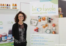 Alessandra Poggi, responsabile commerciale della Biofavole Società agricola Valdaso, specializzata in puree, succhi e composte di frutta, frutta sciroppata e passate di pomodoro, tutti 100% naturali.