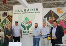 Lo stand della NOA, l'associazione nazionale biologica della Bulgaria. Diverse aziende hanno presentato la loro offerta bio.