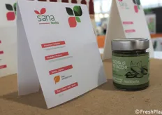 La crema di pistacchi di Sicilia, tra i prodotti trasformati dalla Valdibella, che ha partecipato a Sana Novità.