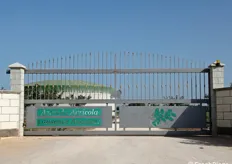 L'ingresso dell'azienda che si trova in Agro di Vittoria (RG)